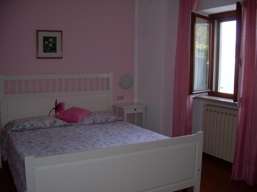 Casa Mary Apartment Бренцоне сул Гарда Екстериор снимка