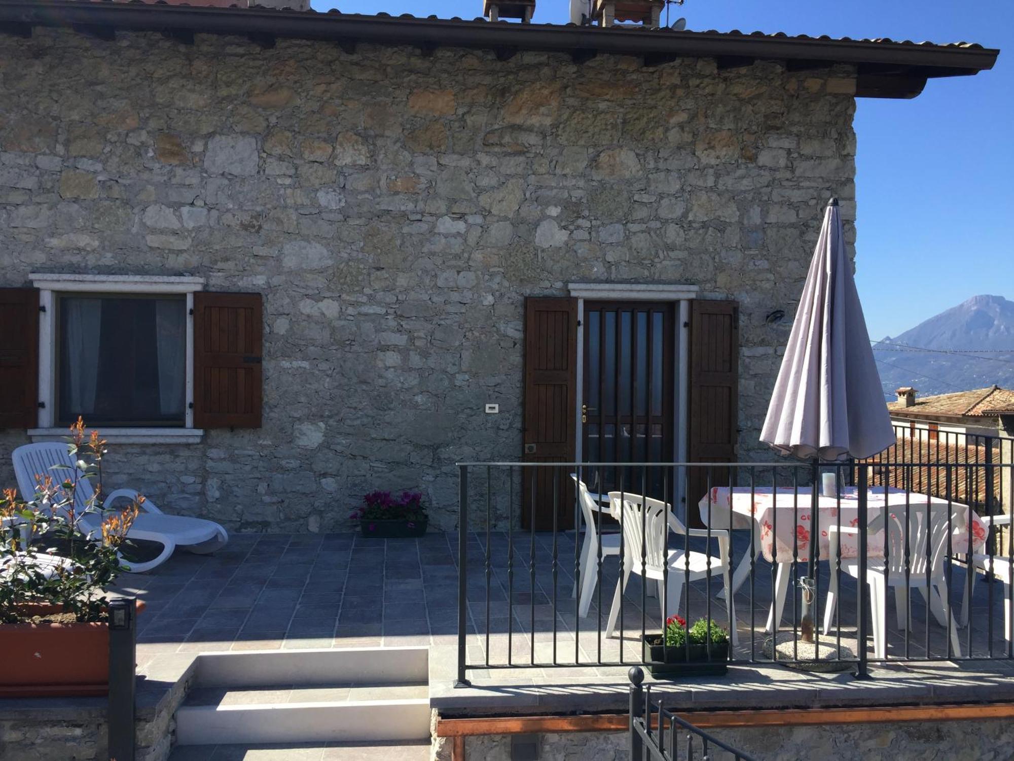 Casa Mary Apartment Бренцоне сул Гарда Екстериор снимка