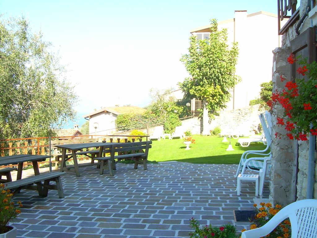 Casa Mary Apartment Бренцоне сул Гарда Стая снимка